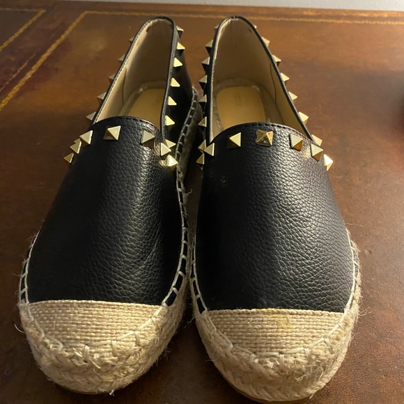 Victoria Adames Slip On Shoes - Picture 2 of 5